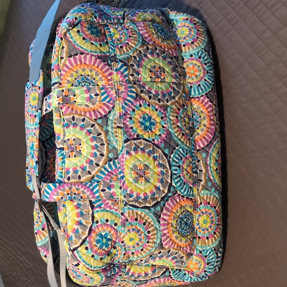 Vera Bradley Sunny Medallion Grand Traveler Bag - Picture 5 of 6